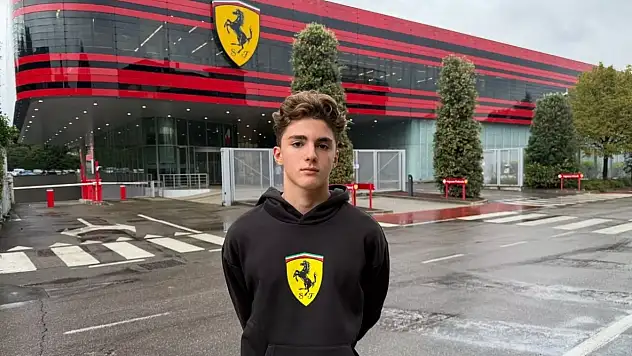 Alp Aksoy Ferrari'de!