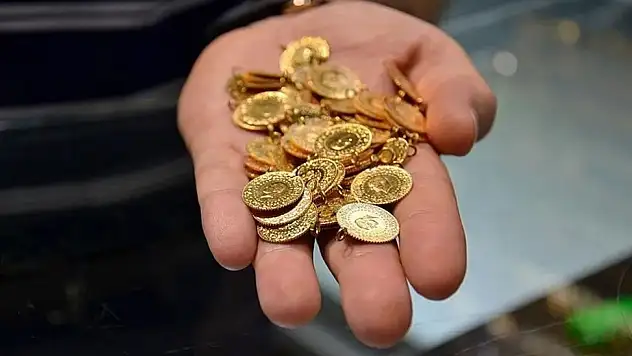 Altın güne düşüşle başladı: Fed açıklamaları ve veri gündemi takip ediliyor
