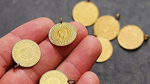 Altın piyasasında sert dalgalanma: Gram altın yeni güne düşüşle başladı!