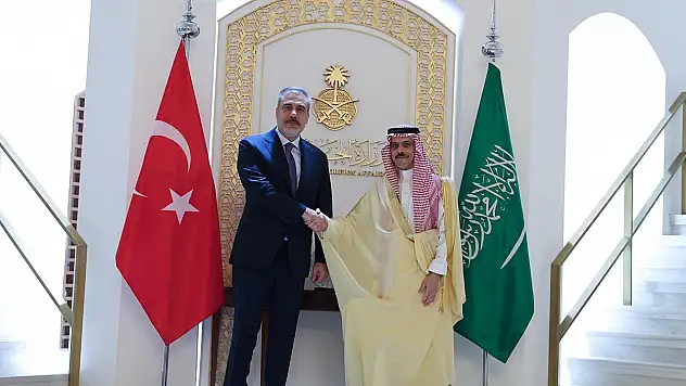 Bakan Fidan'dan kritik görüşme
