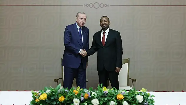 Başbakan Ahmed'den Erdoğan açıklaması: Sarsılmaz bir dostluk inşa ediyoruz