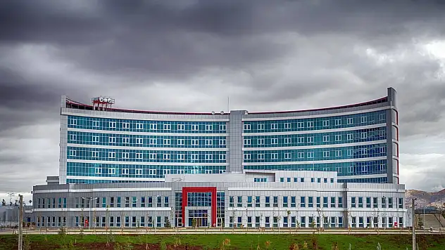 Beyşehir Devlet Hastanesi kadrosunu güçlendirdi: 8 yeni uzman hekim göreve başladı