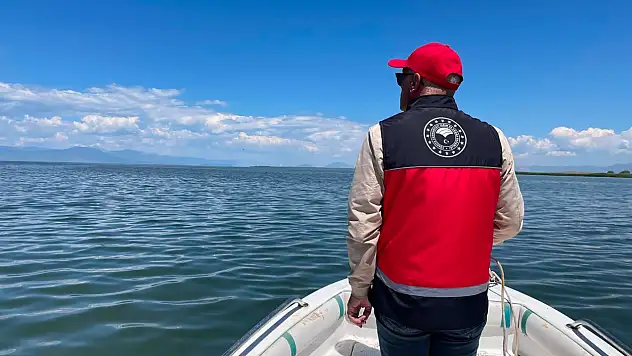 Beyşehir Gölü'nde kaçak avcılar için alarm!