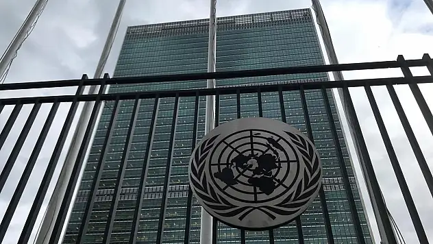 BM: Hürmüz Boğazı'nda kısıtlamalar nedeniyle gemi geçişleri yüzde 95,3 azaldı