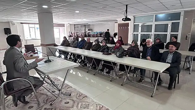 Bozkır'da hac yolcuları için hazırlık semineri
