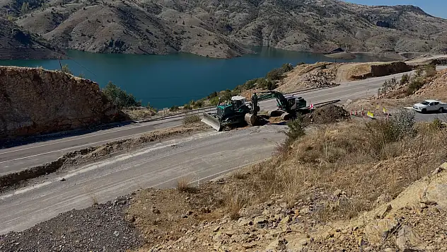 Bozkır'da heyelan ve dere ıslahı için DSİ ile sahaya inildi