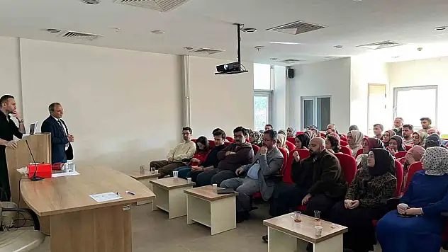 Hastane yönetiminden personel ile ortak akıl: Bozkır'da hizmet kalitesi masaya yatırıldı
