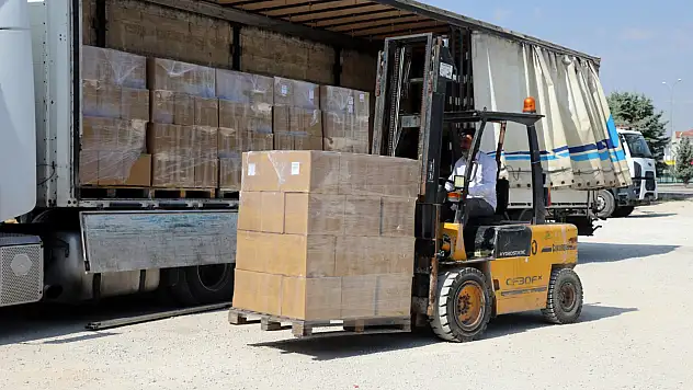 Cihanbeyli Belediyesi'nden 600 aileye gıda desteği