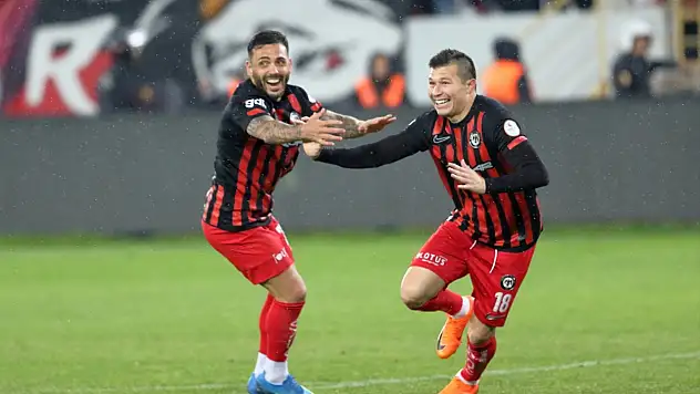 Çorumlular o tarihi günü bekliyor: Süper Lig'e yükselecek son takımı belirleyecek dev maç Konya'da
