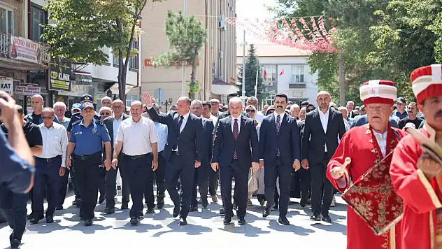 Çumra'da festival coşkusu: Bereketli toprakların ürünleri sergilendi