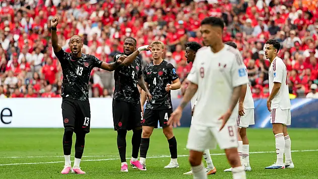 Dünya Kupası'nda tarihi gece! Kanada, 9 kişi kalan Katar'ı gole boğdu - Maç özeti