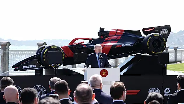 Erdoğan müjdeyi Dolmabahçe'den verdi: Formula 1 heyecanı 5 yıl boyunca İstanbul'da