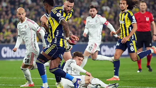 Fenerbahçe derbide son saniyede güldü