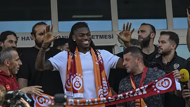 Galatasaray transfer bombasını patlattı: Rafael Leao için resmi görüşmeler başladı