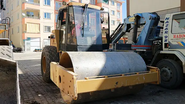 Hadim Belediyesi 150 beygirlik yol silindirini satışa çıkardı
