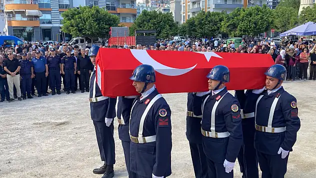 Hastalığa yenik düştü: Konya'da görev yapan uzman çavuş son yolculuğuna uğurlandı