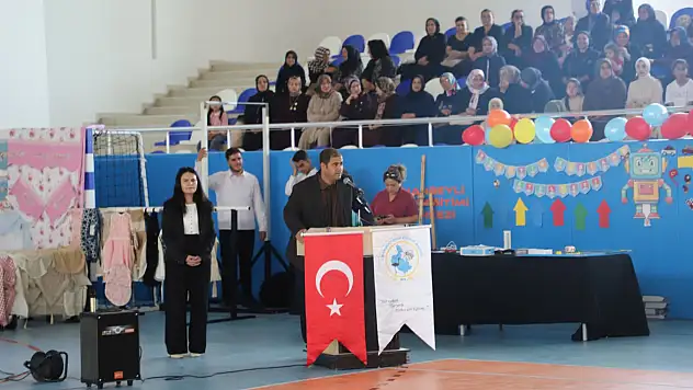 'Herkes için eğitim' felsefesi: Cihanbeyli'de el emeği göz nuru ürünler sergileniyor