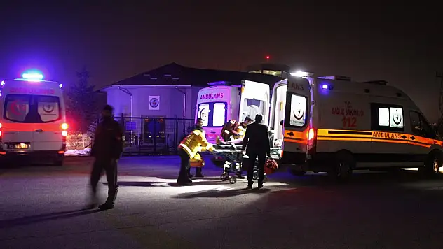 İki otomobil çarpıştı: 3 ölü, 1 yaralı