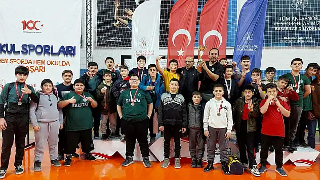 Kahramanmaraş'ta minderden Karatay zaferi çıktı!