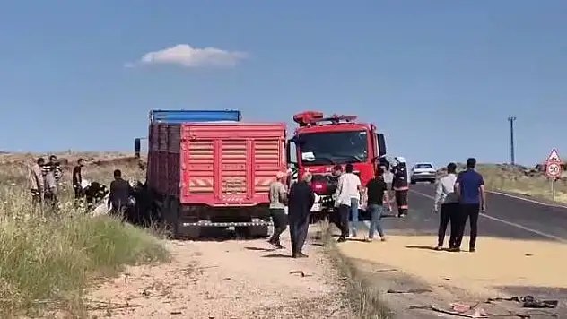 Kamyon Konya plakalı otomobili biçti, 3 genç hayatını kaybetti!