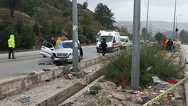 Kınadan çıkıp düğüne giderken acı kaza: 1 ölü, 4 yaralı