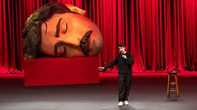 Komedyen Deniz Göktaş gözaltına alındı