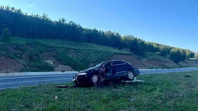 Kontrolden çıkarak devrilen otomobilin genç sürücüsü hayatını kaybetti
