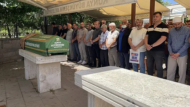 Konya'da acı veda: 2 kadın dualarla defnedildi