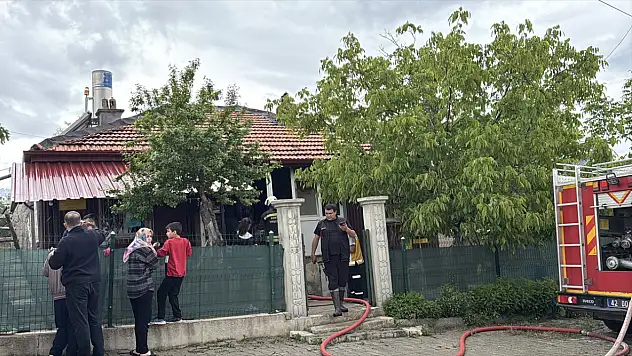 Konya'da korkutan yangın! Müstakil ev küle döndü