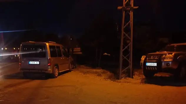 Konya'da kamyonetlerin çarpıştığı olayda 2 kişi yaralandı