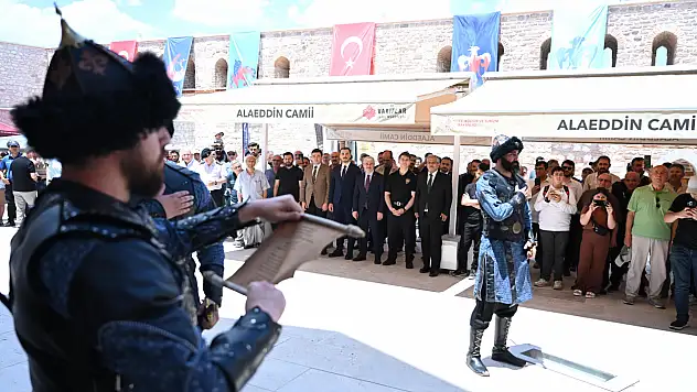 Konya'da tarihi mirasa vefa: Selçuklu sultanları anıldı