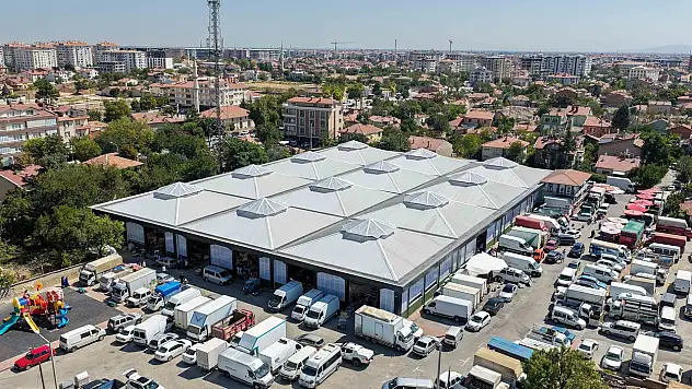 Konya'daki pazar baştan sona yenilendi: Hizmete açıldı