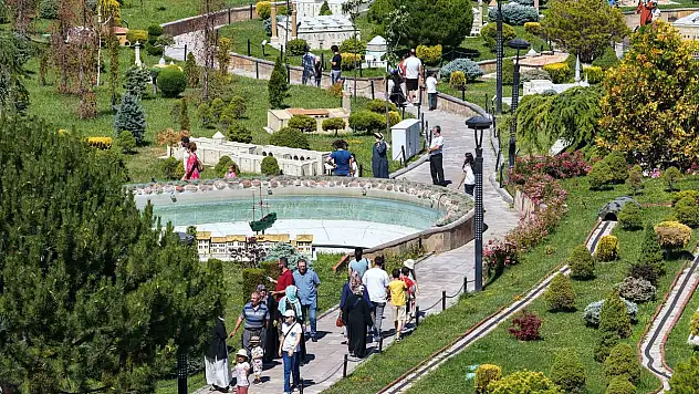 Konya'nın tematik parkı: Yaz boyunca ziyaretçi akınına uğradı