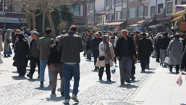 Konya'daki acil tıp uzmanından bayramda sinsi tehlike uyarısı: Uzun yolculuklarda pıhtı riskine dikkat
