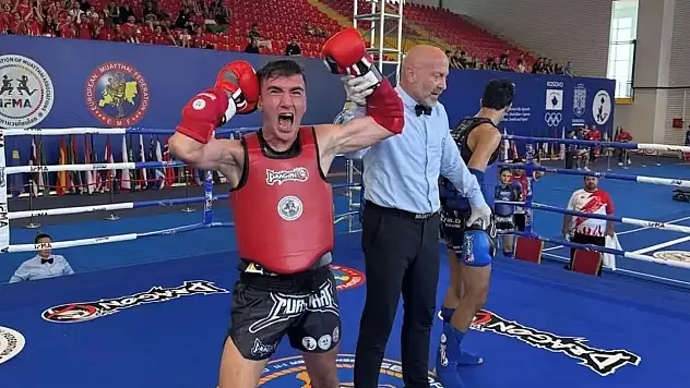 Konyalı Muaythai sporcusu Kosova'da dünya ikincisi oldu