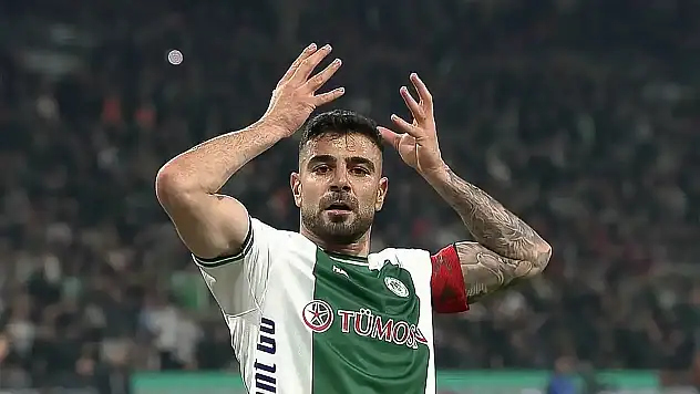 Konyaspor'da Palut transfer iddiasını yorumladı