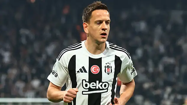 Konyaspor'un eski gözdesi kulüp arıyor