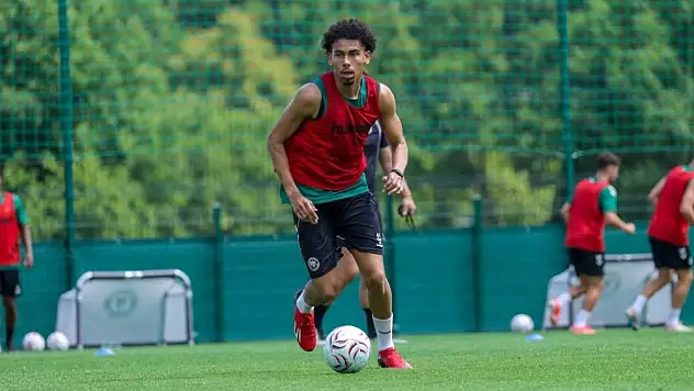 Konyaspor'un ilk transferi vitrine çıkamadı