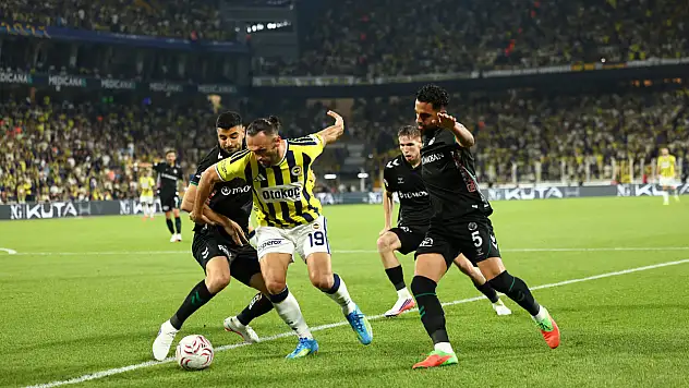 Konyaspor'un yeni transferleri vitrine çıktı
