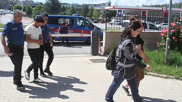 Kuyumcuları dolandırmak istediler: Konya'da 3 zanlı cezaevine gönderildi