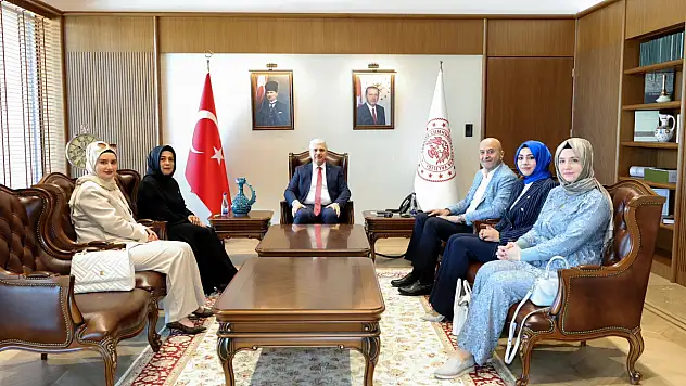 Mehir Vakfı'ndan Vali İbrahim Akın'a ziyaret: 2026 aile projeleri anlatıldı