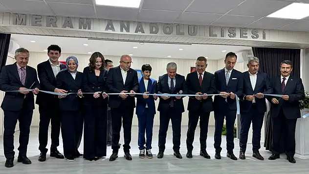 Meram Anadolu Lisesi'nde Ayşenaz Katırcı Konferans Salonu açıldı