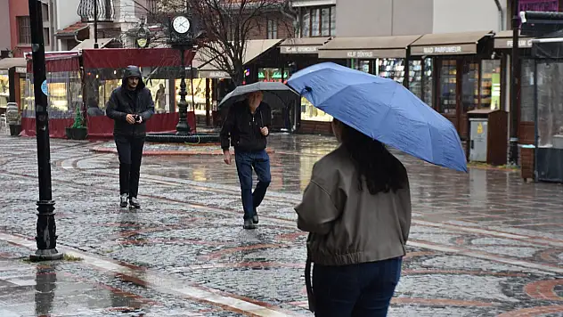 Meteoroloji'den çok sayıda il için turuncu alarm: Şiddetli yağış ve fırtına geliyor!