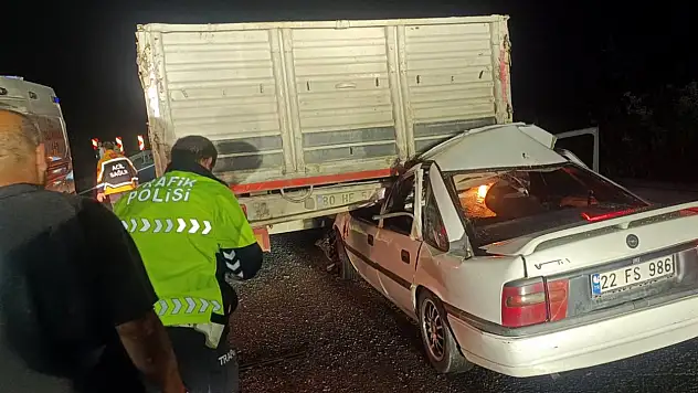 Otomobil TIR'ın altına girdi: Murat Akkoyun öldü, 1 ağır yaralı