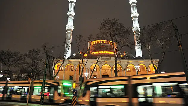 Ramazan'ın müjdecisi Berat Kandili idrak edilecek: Affın ve rahmetin gecesi