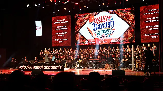 Sanat Akademisi'nden müzik ziyafeti: Oyun havalarıyla Zafer Bayramı coşkusu