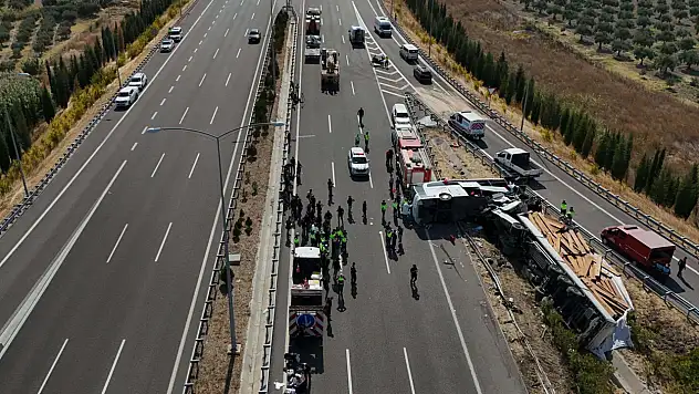 Sapağı kaçıran otobüs faciasında can kaybı 12'ye yükseldi: Hastanede hayatını kaybetti