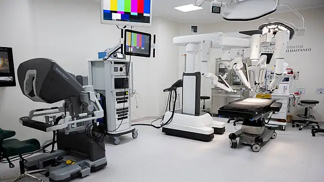 Selçuk Üniversitesi Tıp Fakültesi'nde ücretsiz robotik cerrahi dönemi