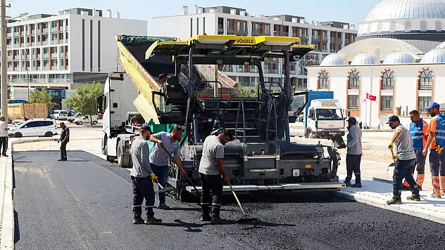 Selçuklu'da asfalt mesaisi: Selahattin Eyyubi Mahallesi'ne modern dokunuş