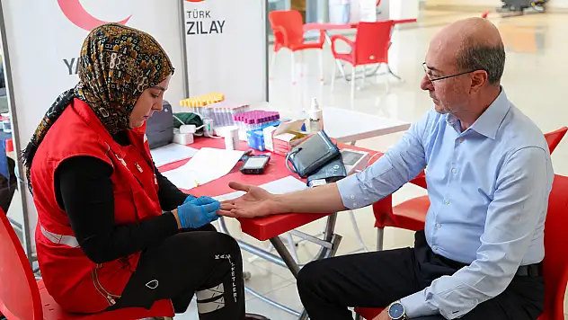 Selçuklu'da Kızılay'a kan bağışı desteği
